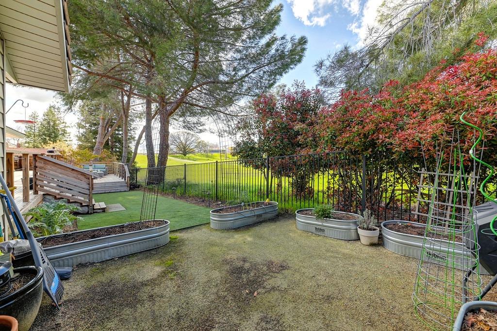 14792 Guadalupe Dr