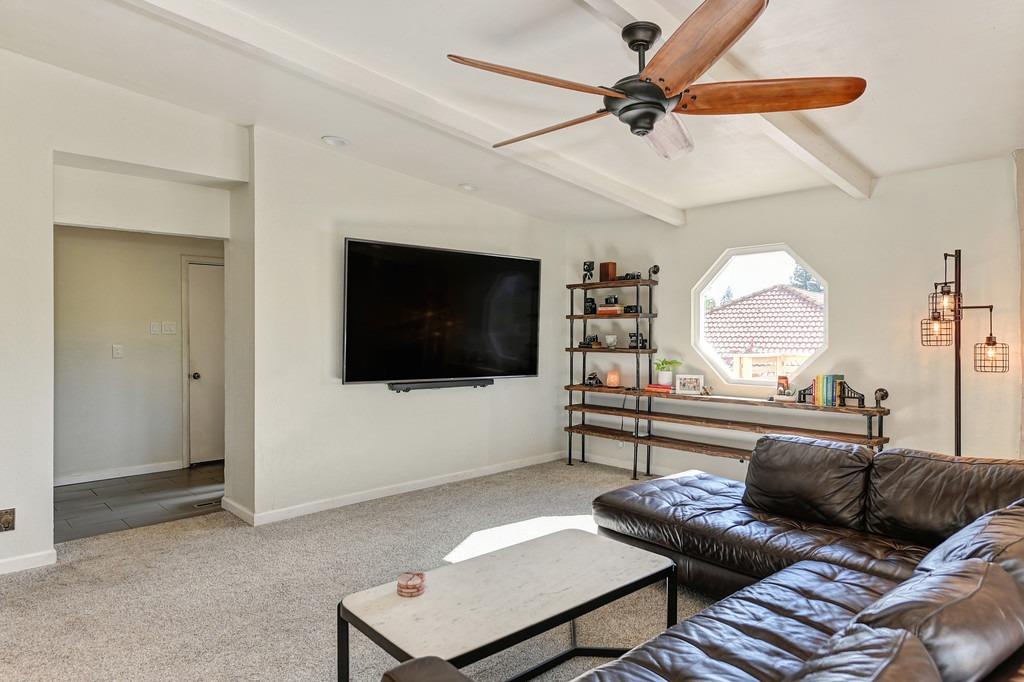 14792 Guadalupe Dr