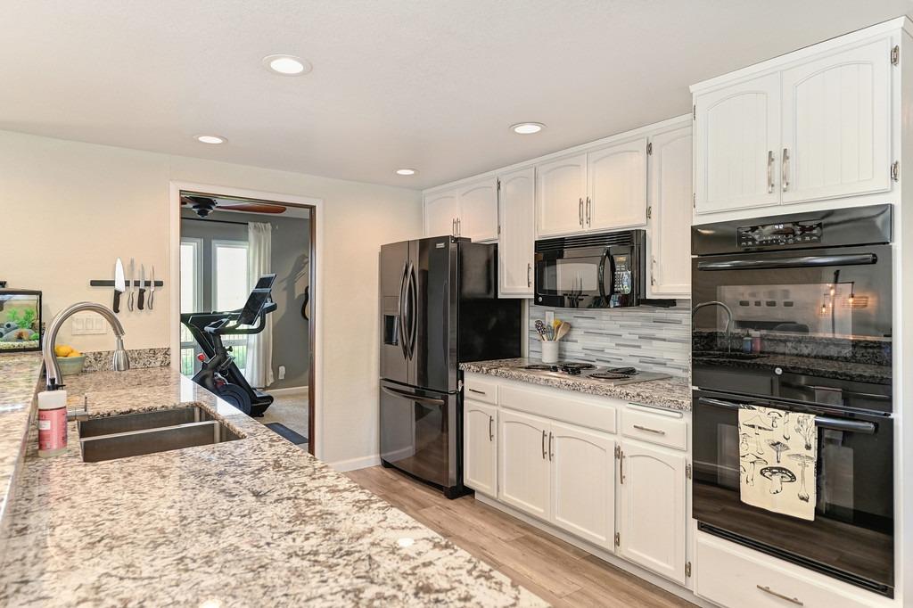 14792 Guadalupe Dr