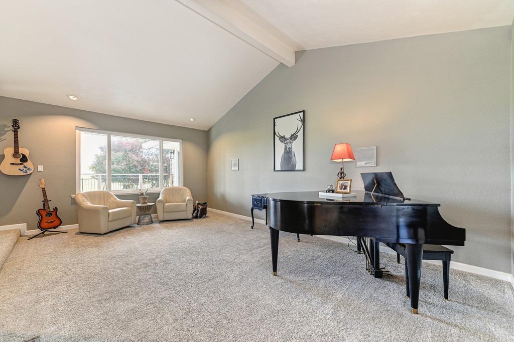 14792 Guadalupe Dr