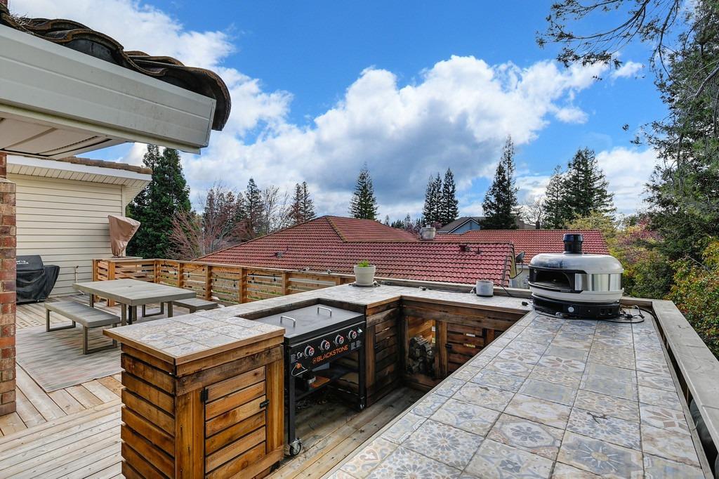14792 Guadalupe Dr