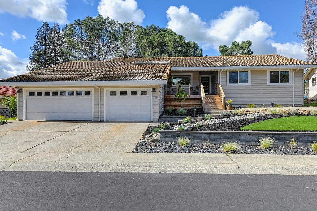 14792 Guadalupe Dr