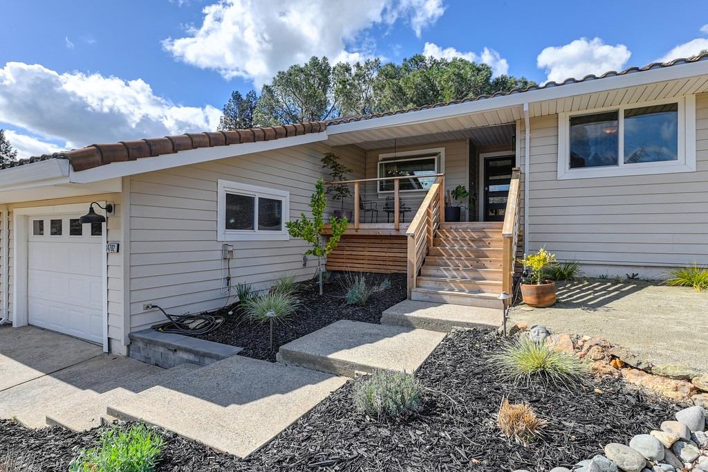 14792 Guadalupe Dr