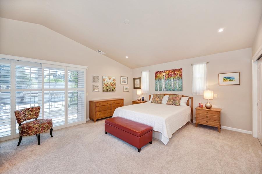 204 Oak Canyon Way