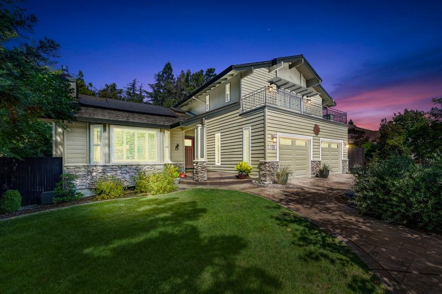 204 Oak Canyon Way