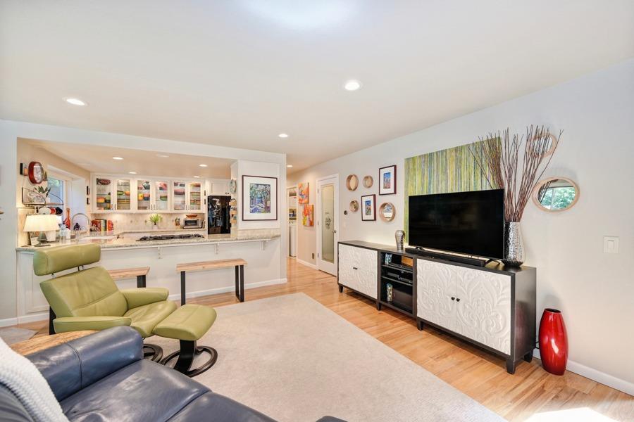 204 Oak Canyon Way