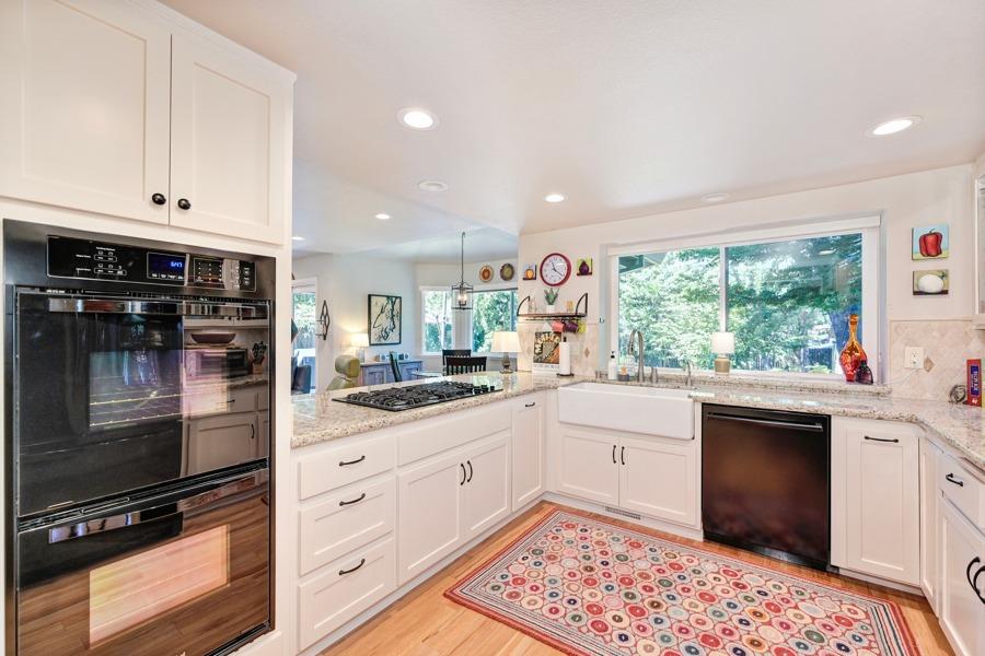 204 Oak Canyon Way