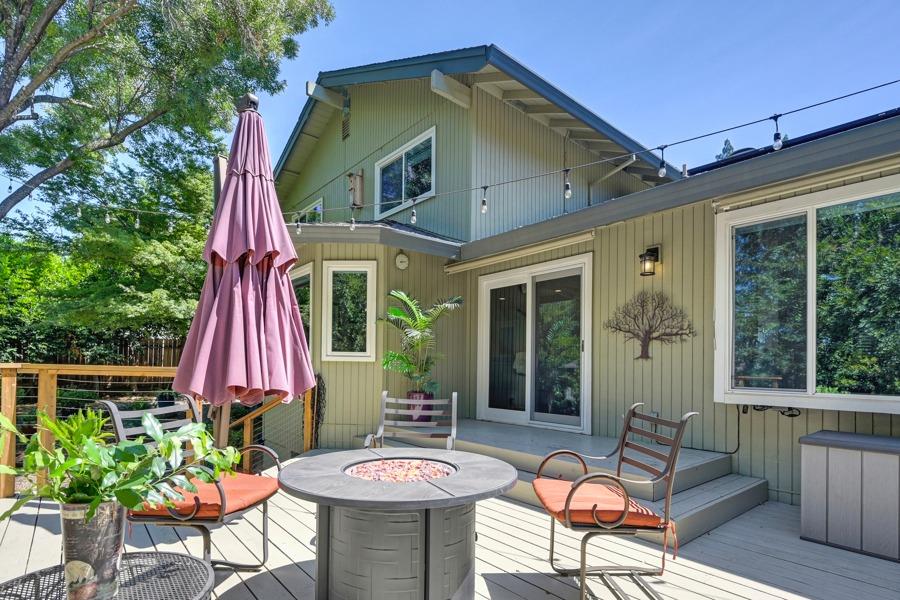204 Oak Canyon Way