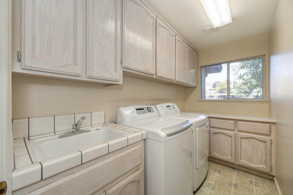 110 Hamersley Court