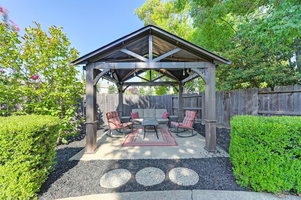 110 Hamersley Court
