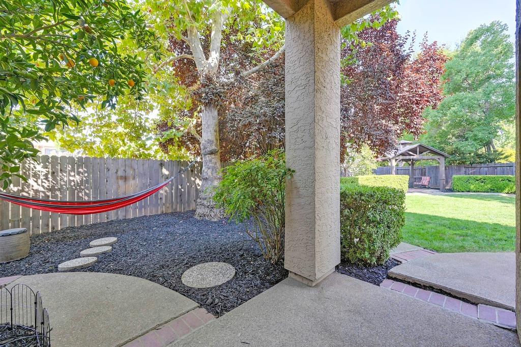 110 Hamersley Court