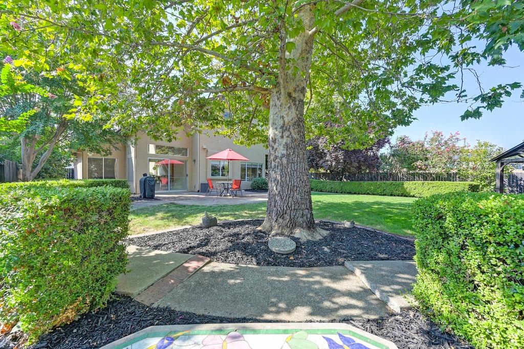 110 Hamersley Court