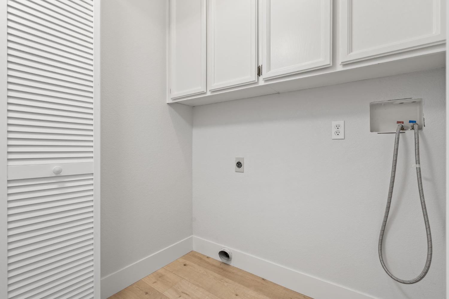 6011 Tall Brave Court