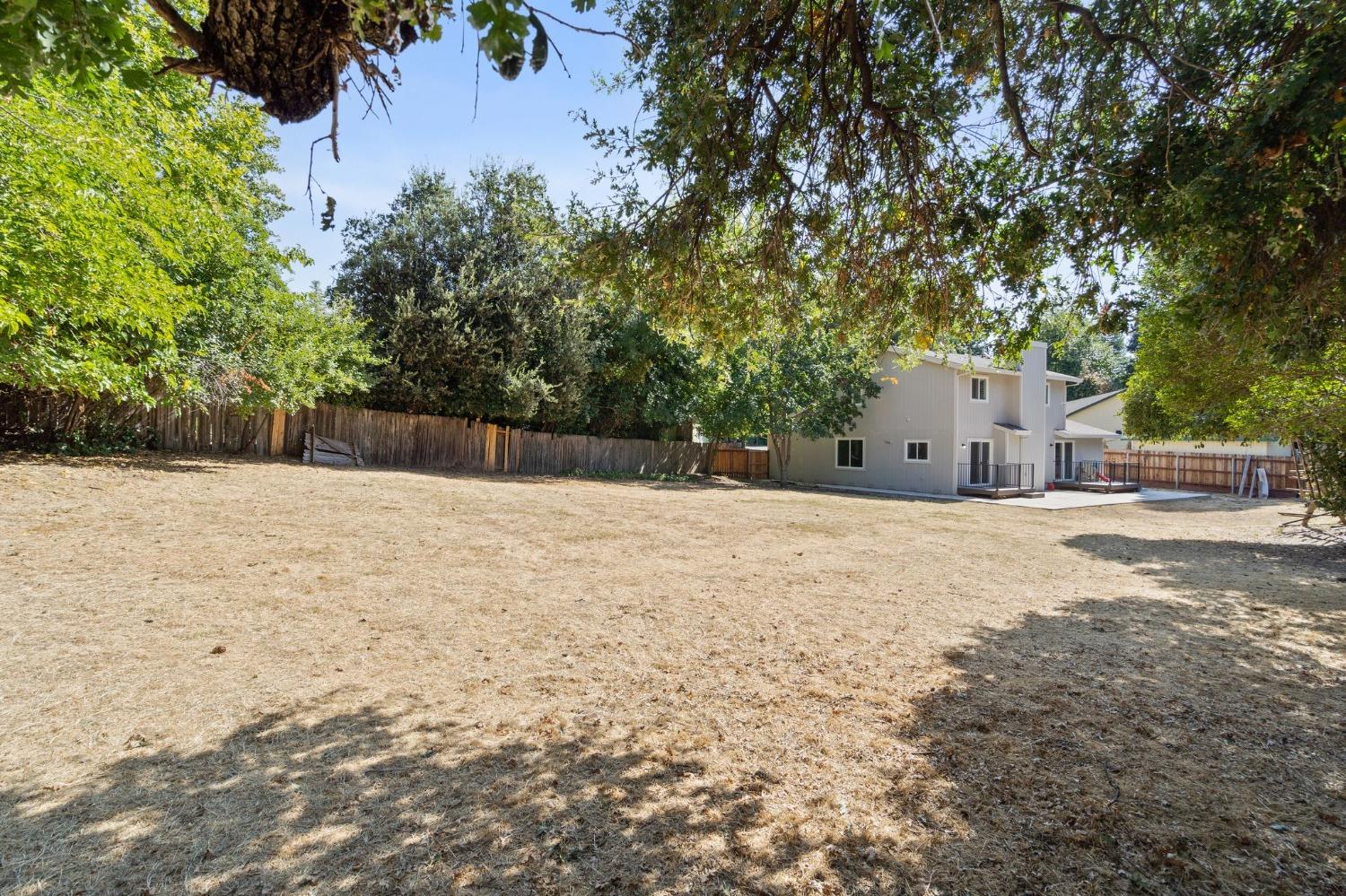 6011 Tall Brave Court