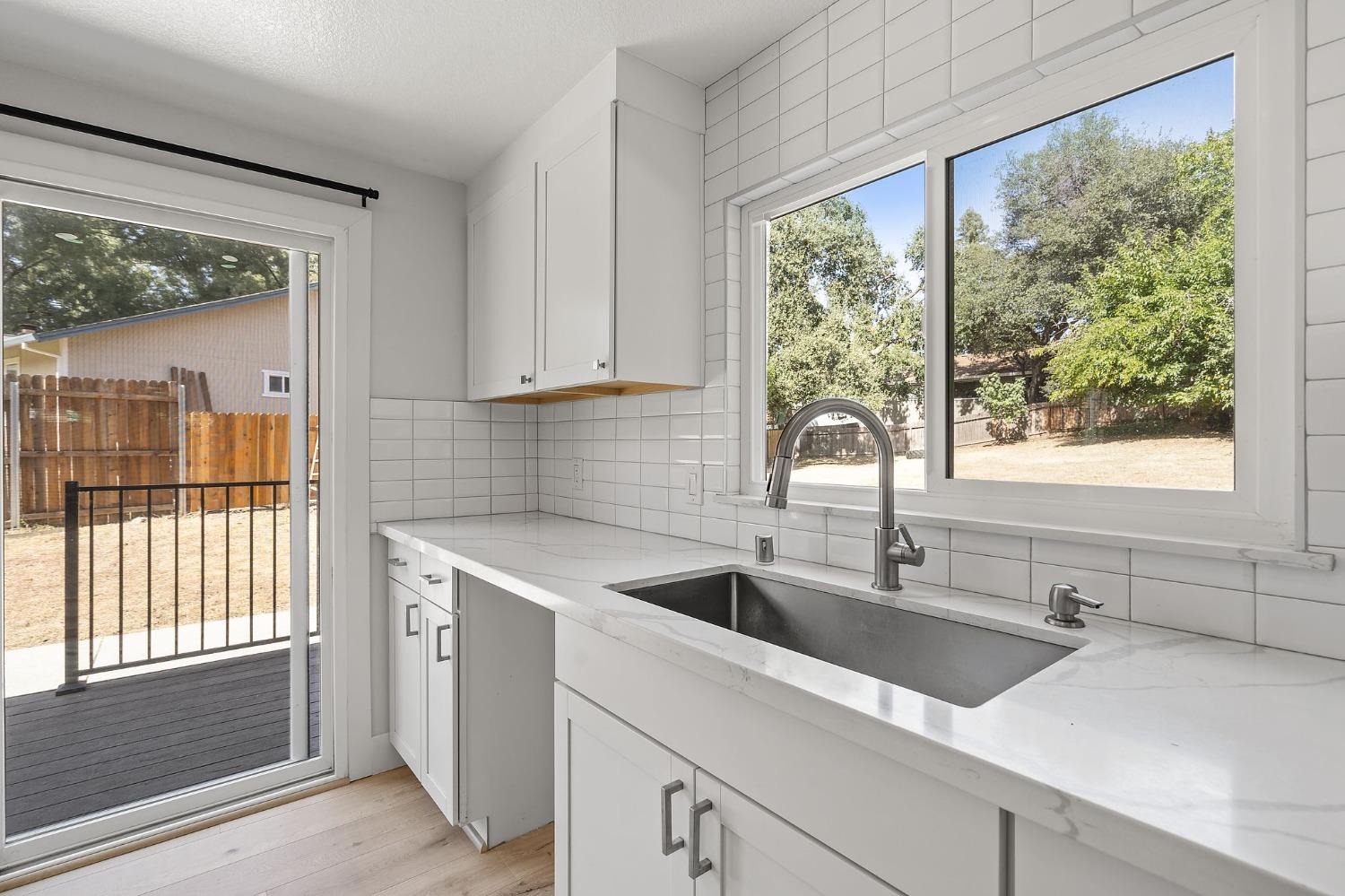 6011 Tall Brave Court