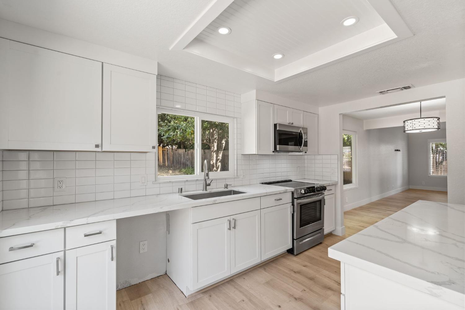 6011 Tall Brave Court