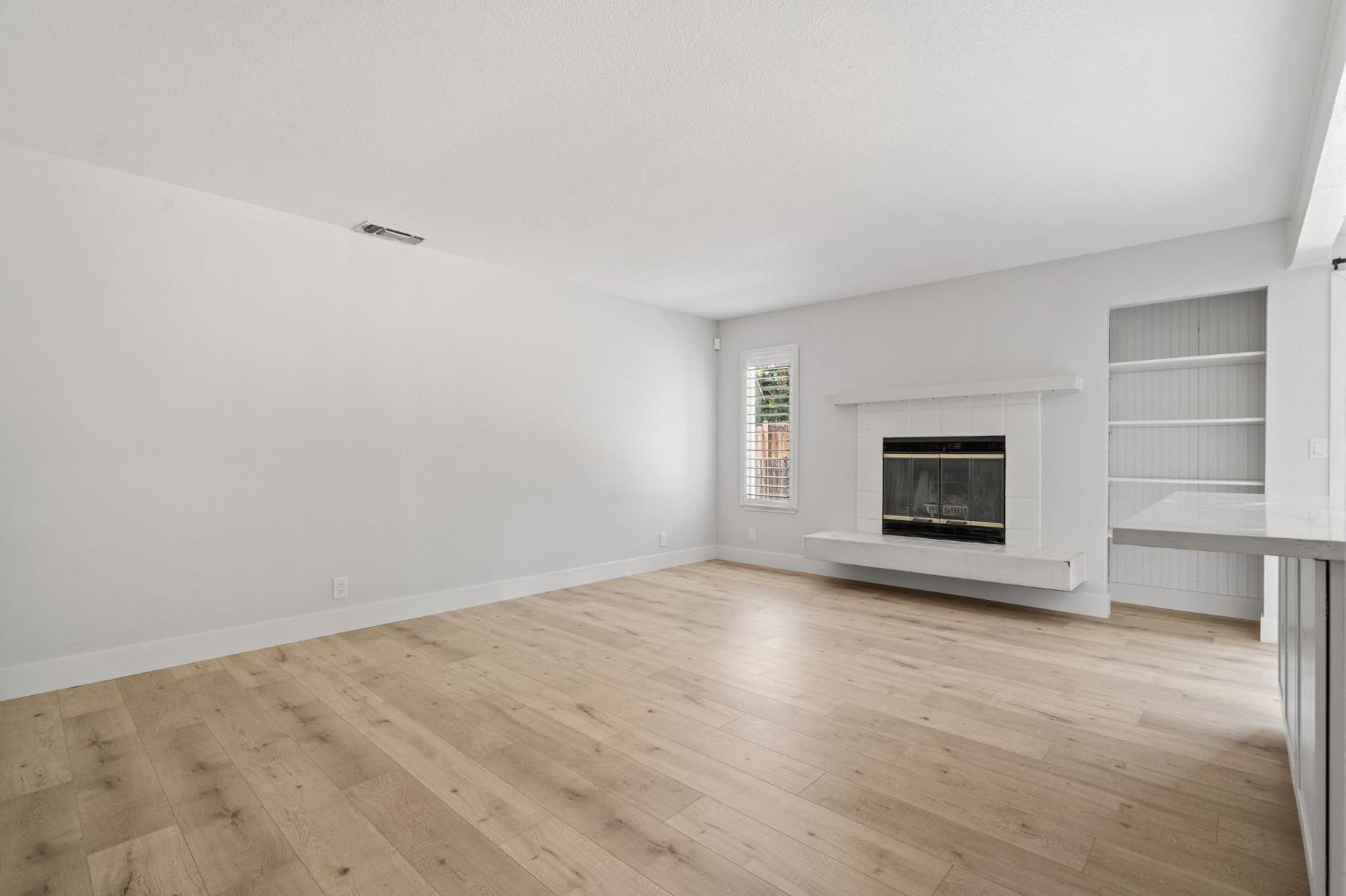 6011 Tall Brave Court