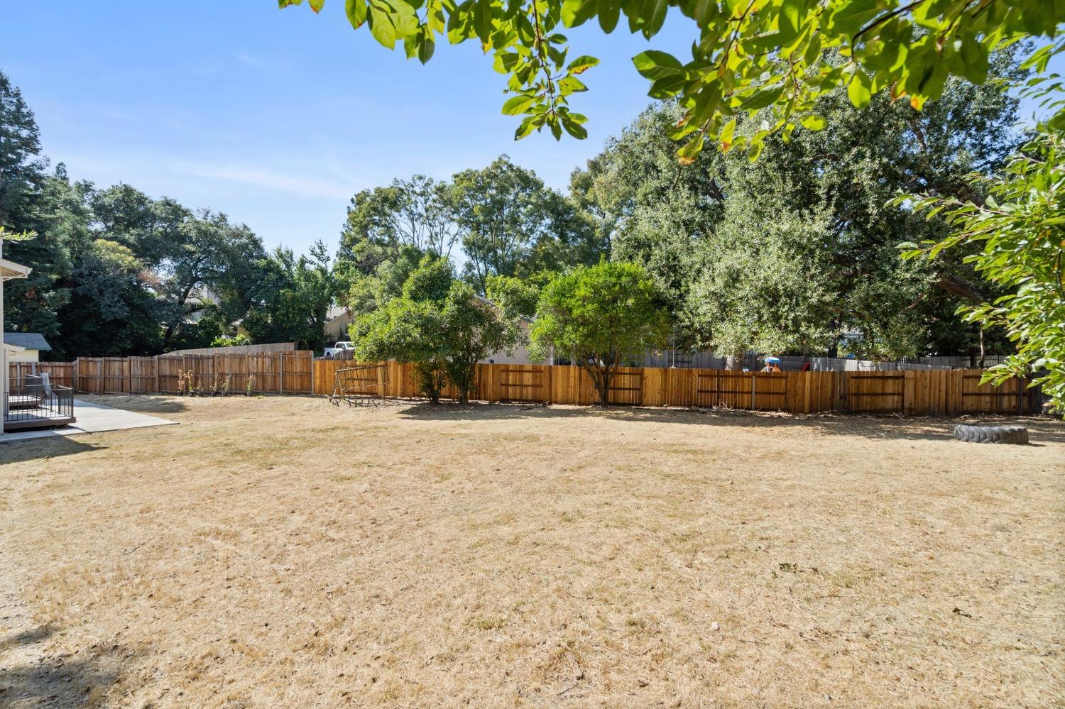 6011 Tall Brave Court
