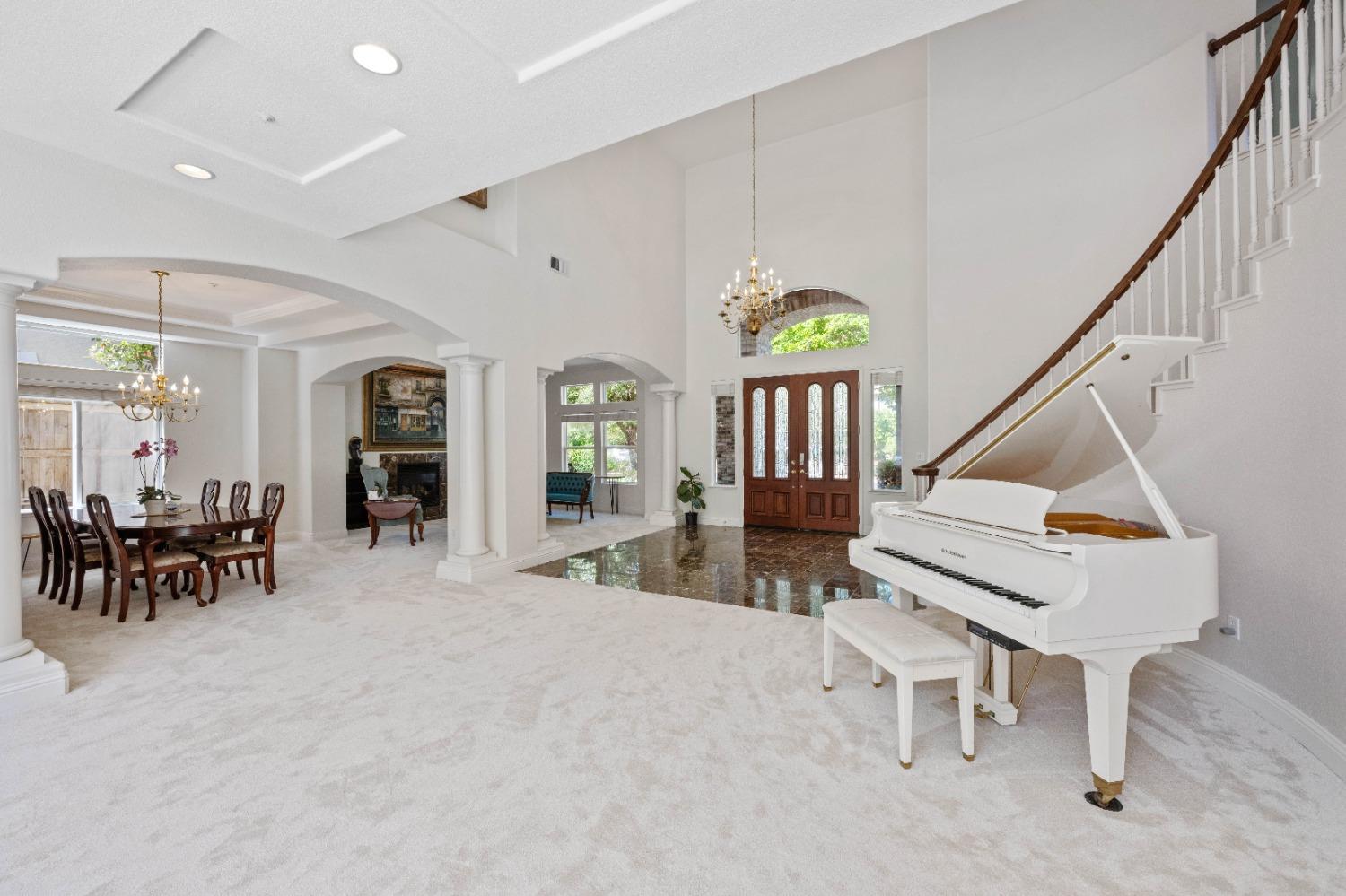 646 Rogers Circle