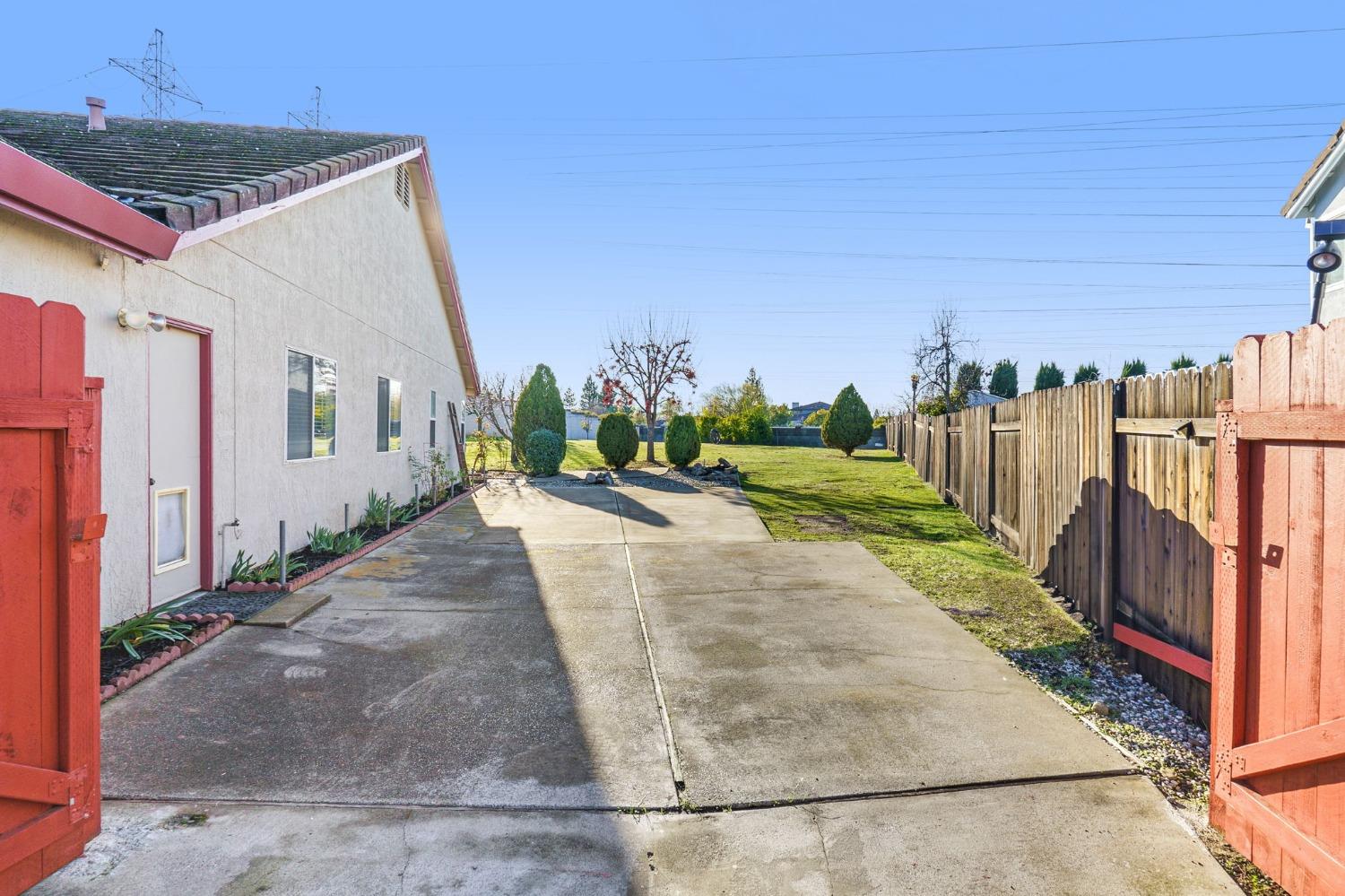 261 Thorndike Way