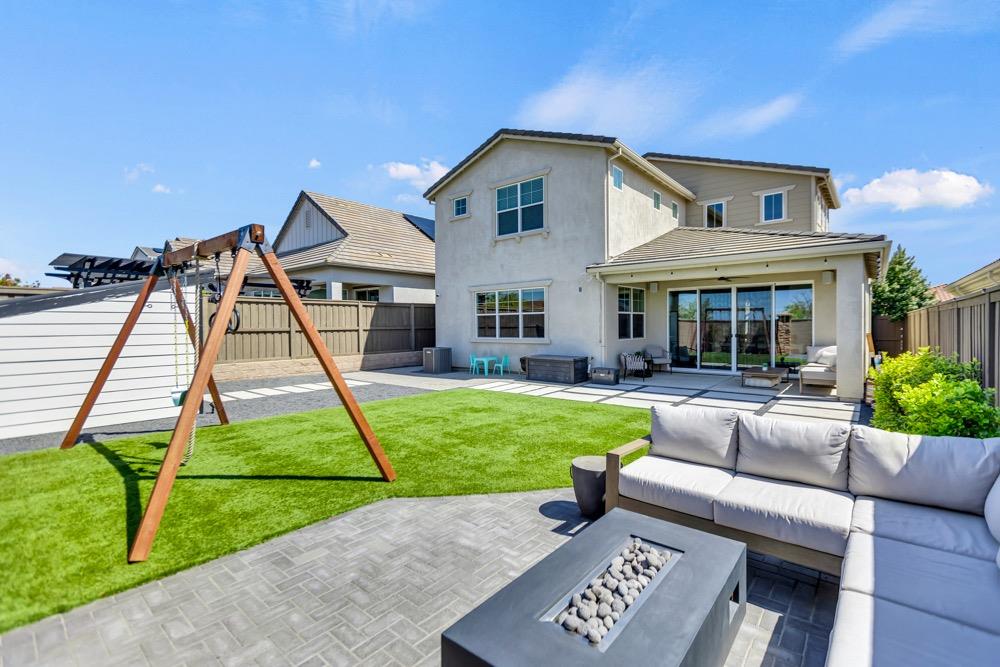 816 Clementine Drive