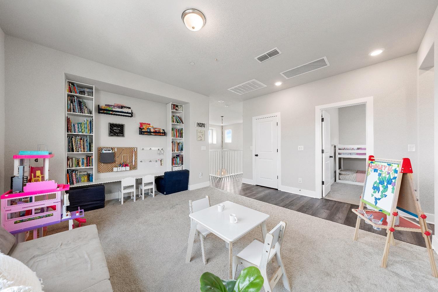 816 Clementine Drive