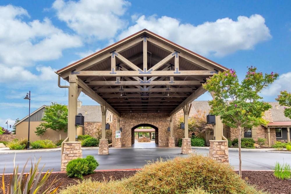 816 Clementine Drive