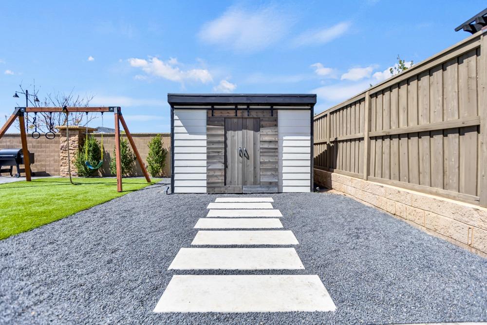 816 Clementine Drive