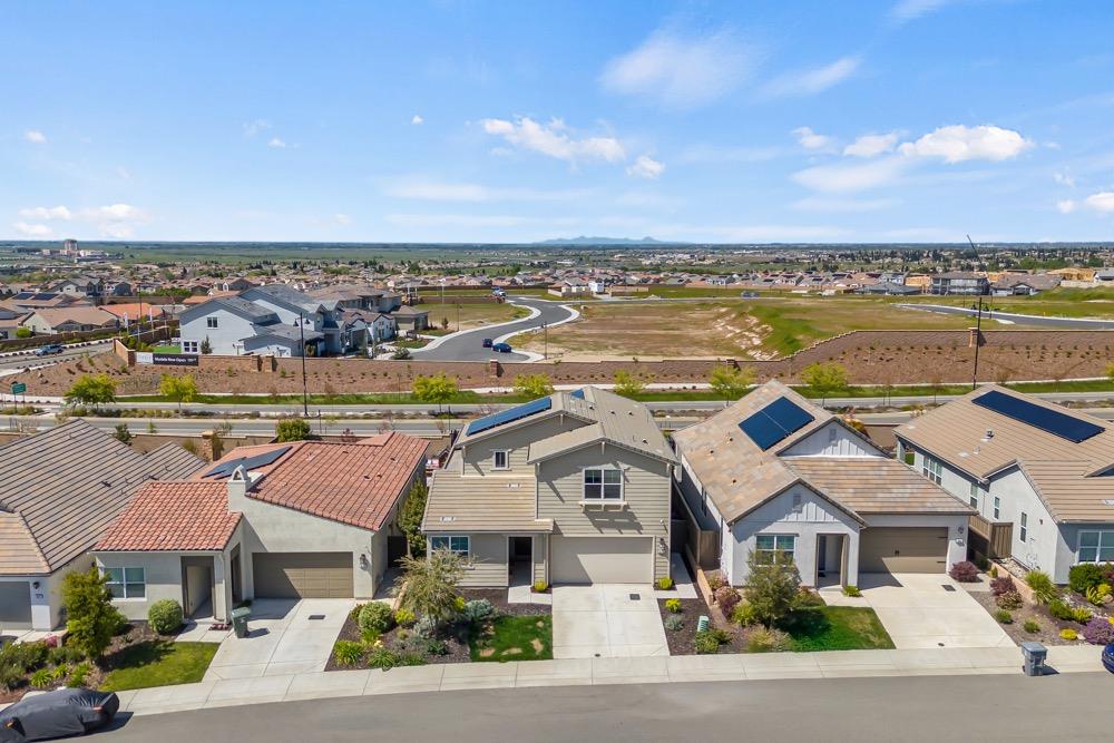 816 Clementine Drive
