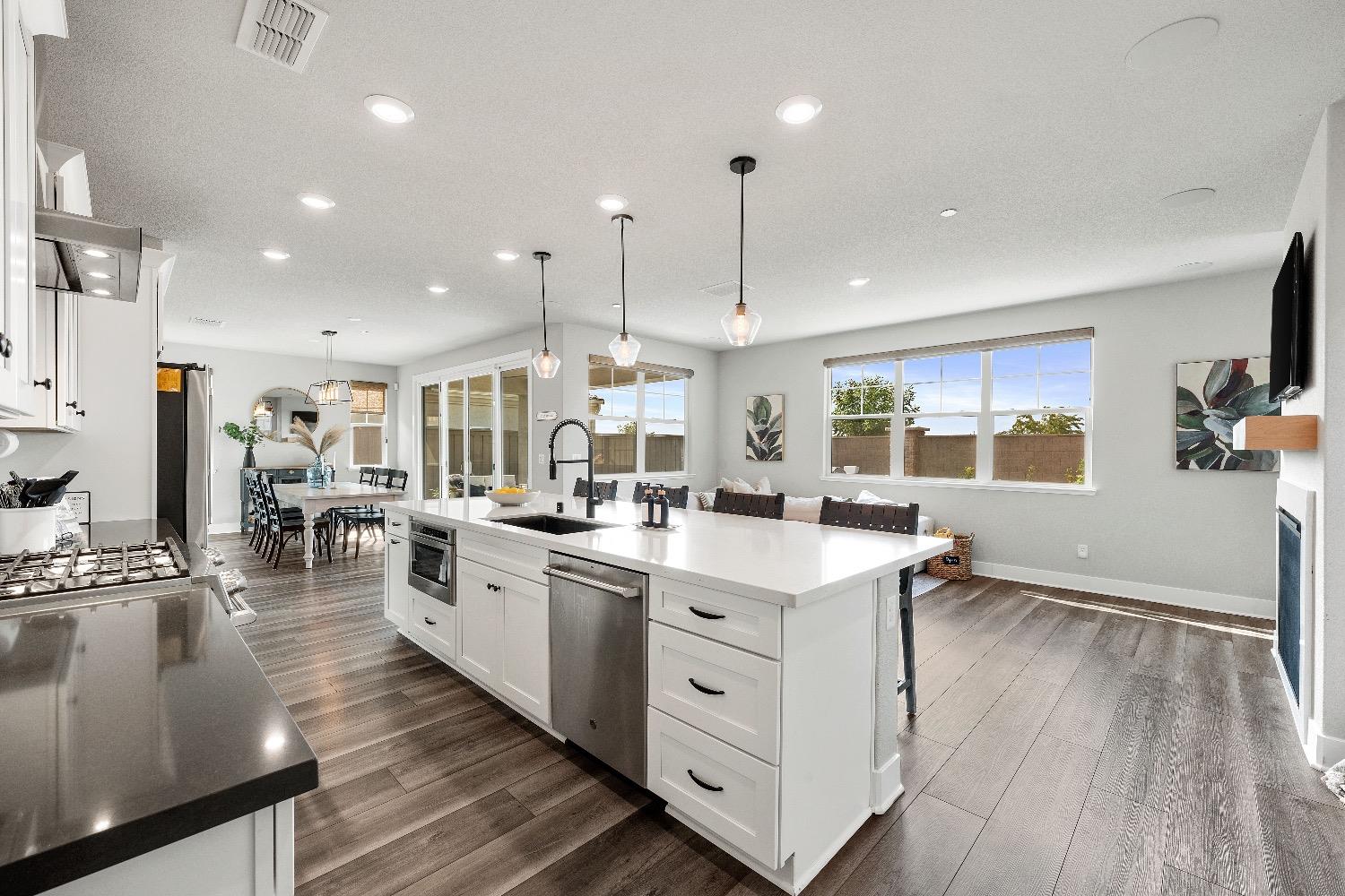 816 Clementine Drive