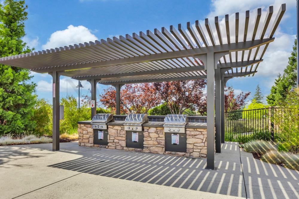 816 Clementine Drive