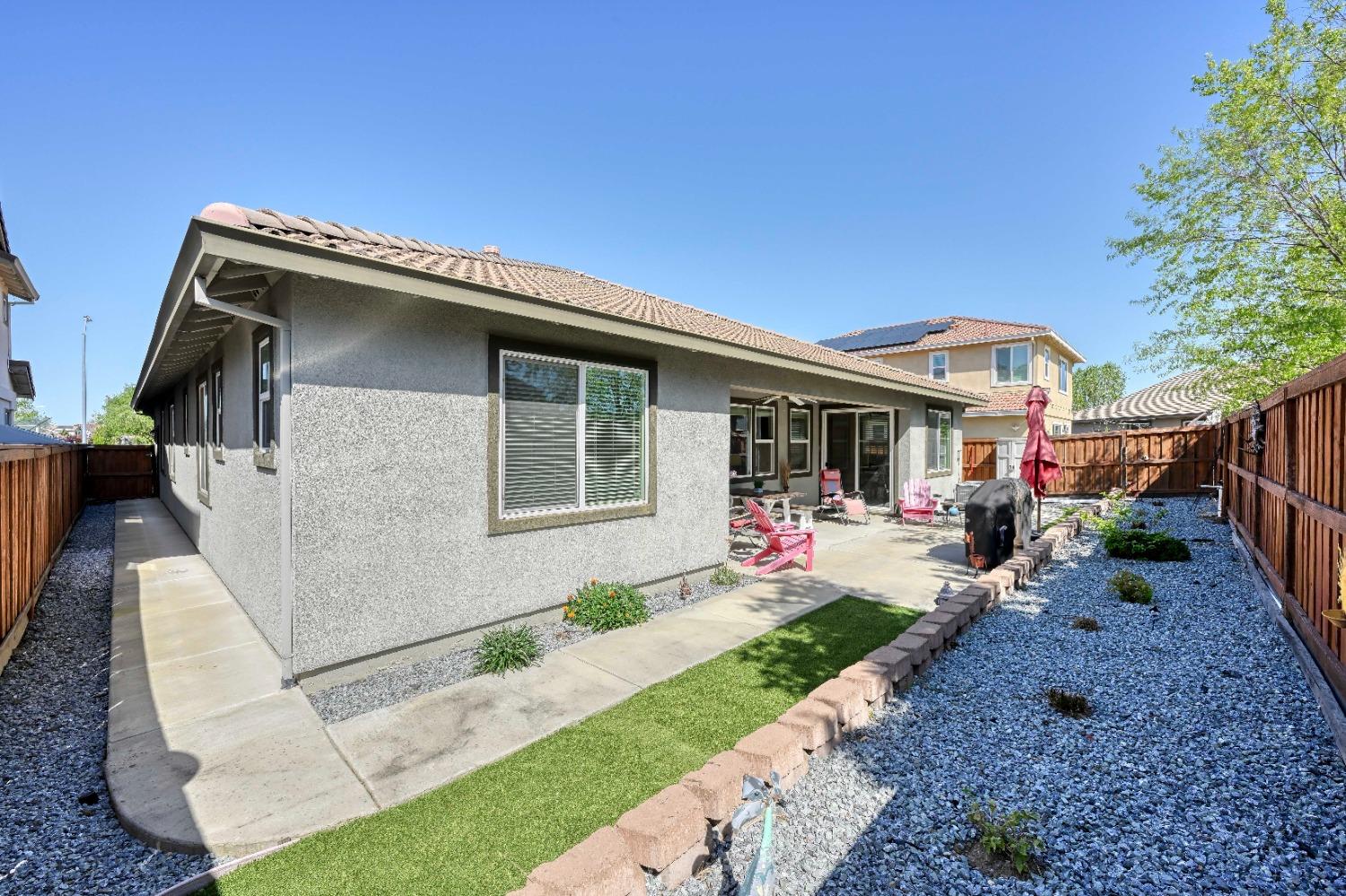 2725 Shell Street
