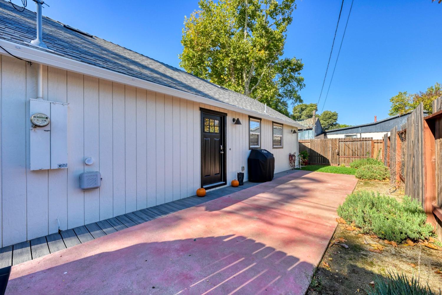 304 Coloma Street