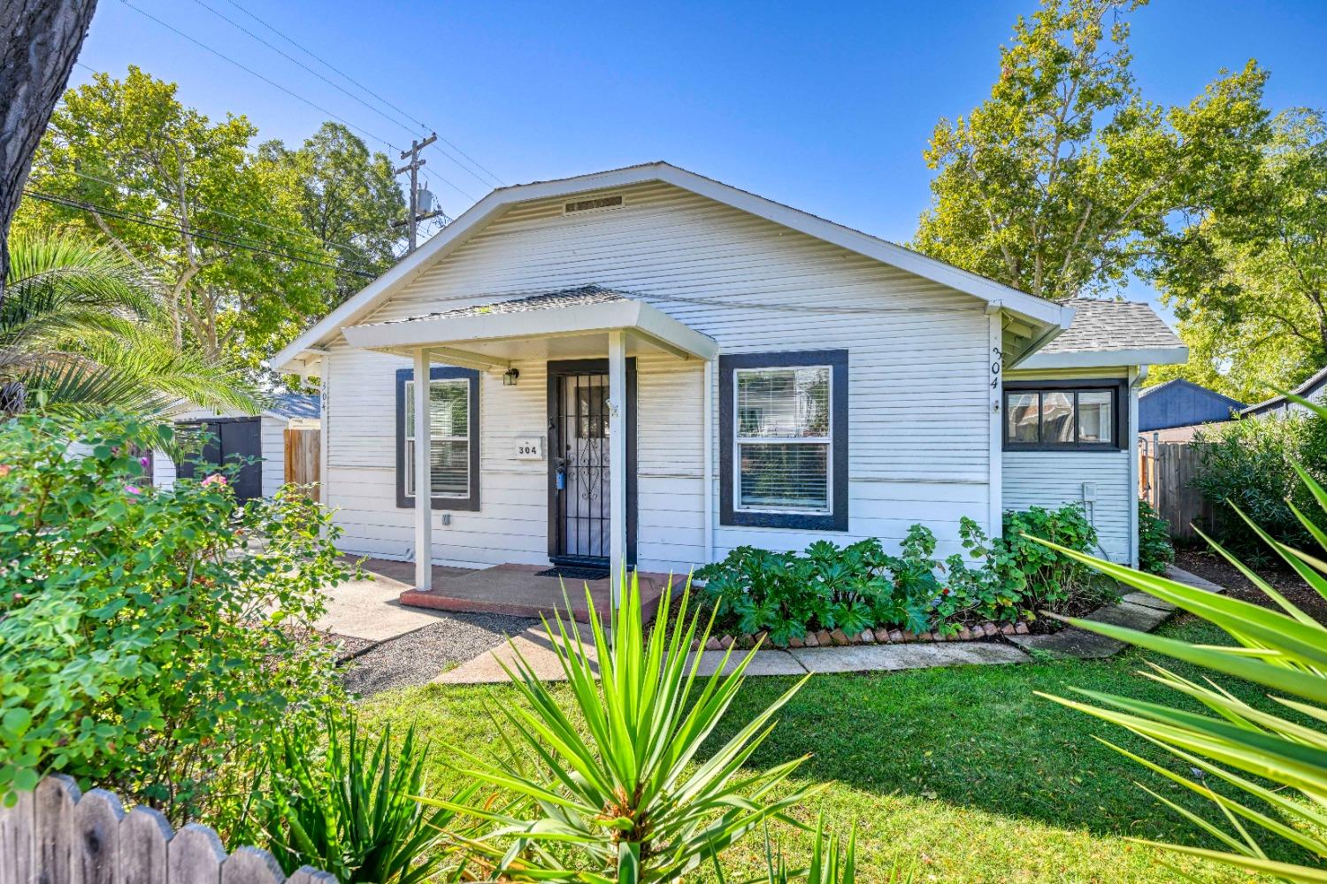 304 Coloma Street
