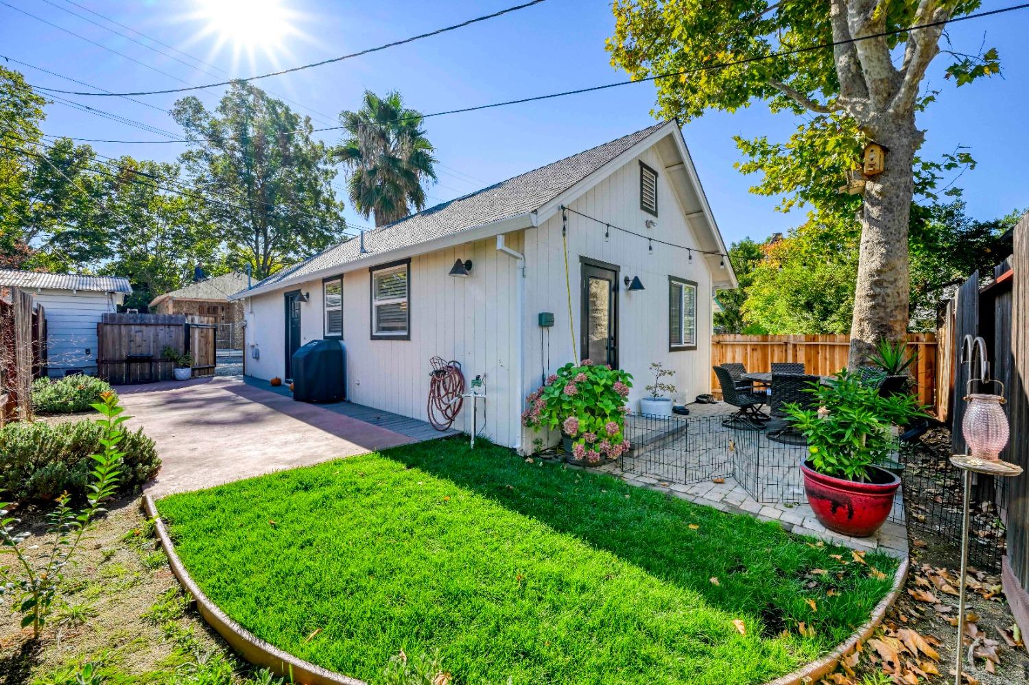 304 Coloma Street