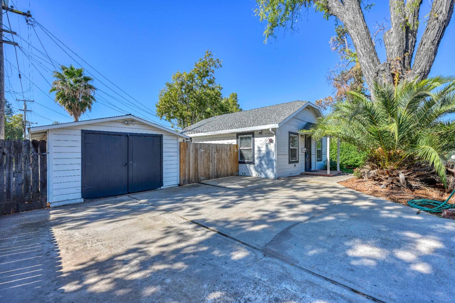 304 Coloma Street