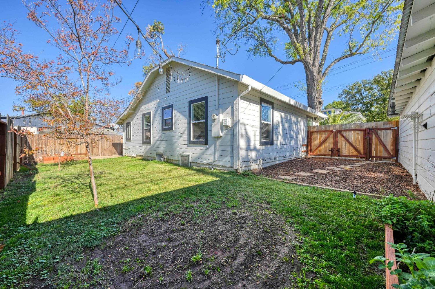 304 Coloma Street