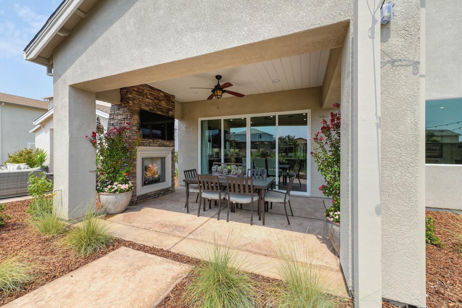 1449 Wadsworth Circle