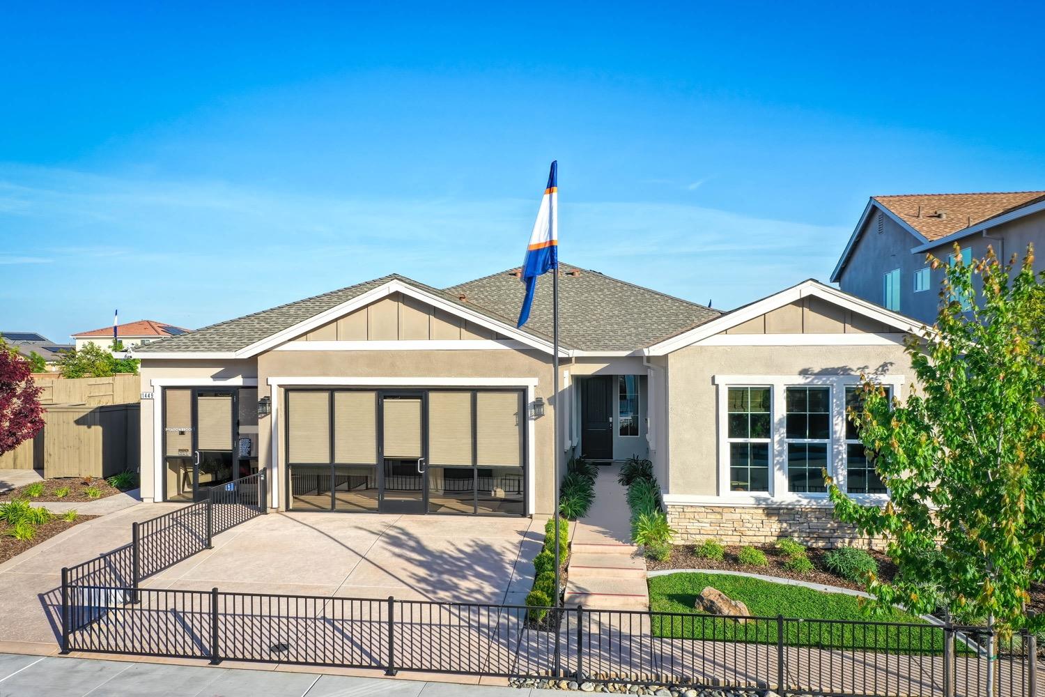 1449 Wadsworth Circle