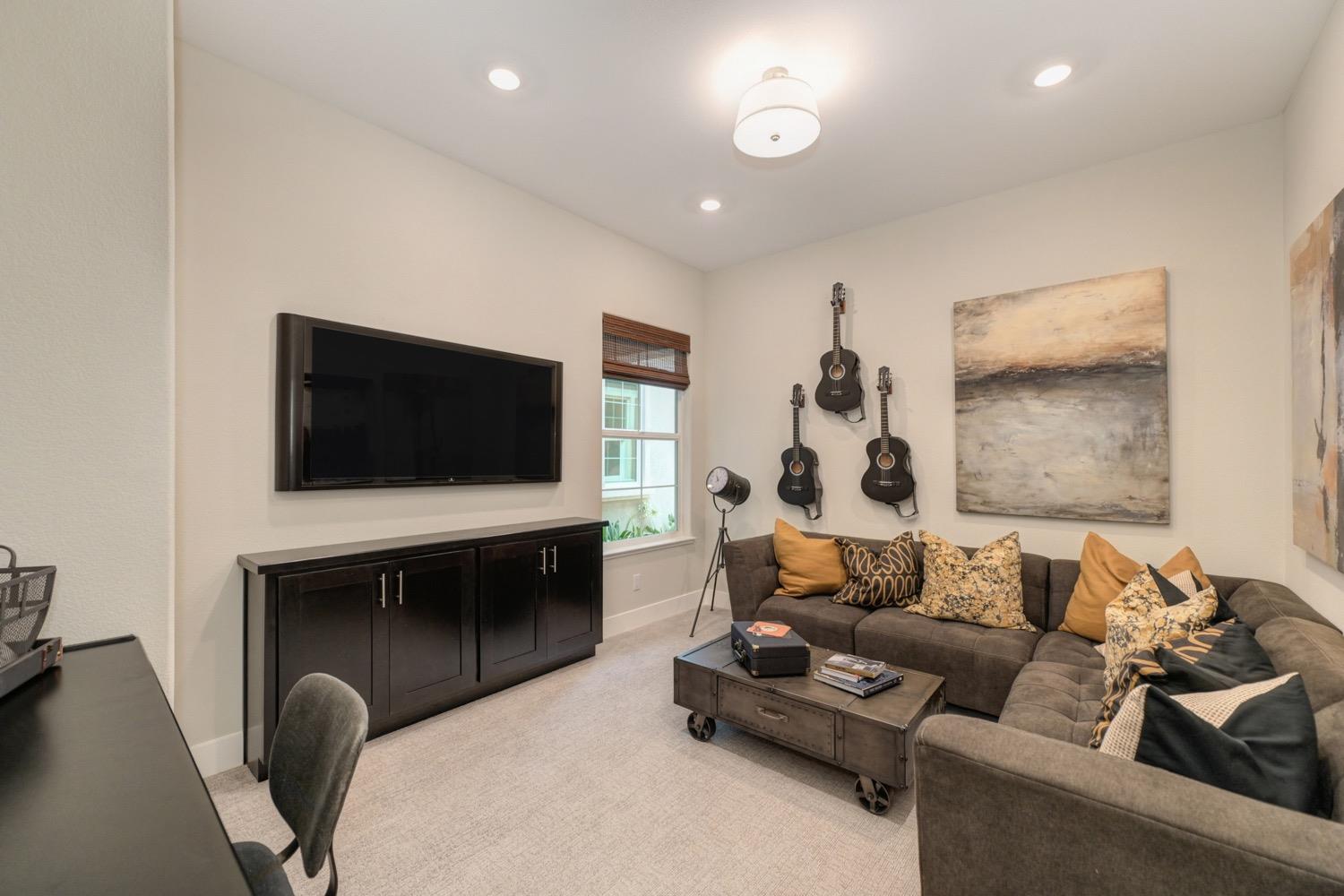 1449 Wadsworth Circle