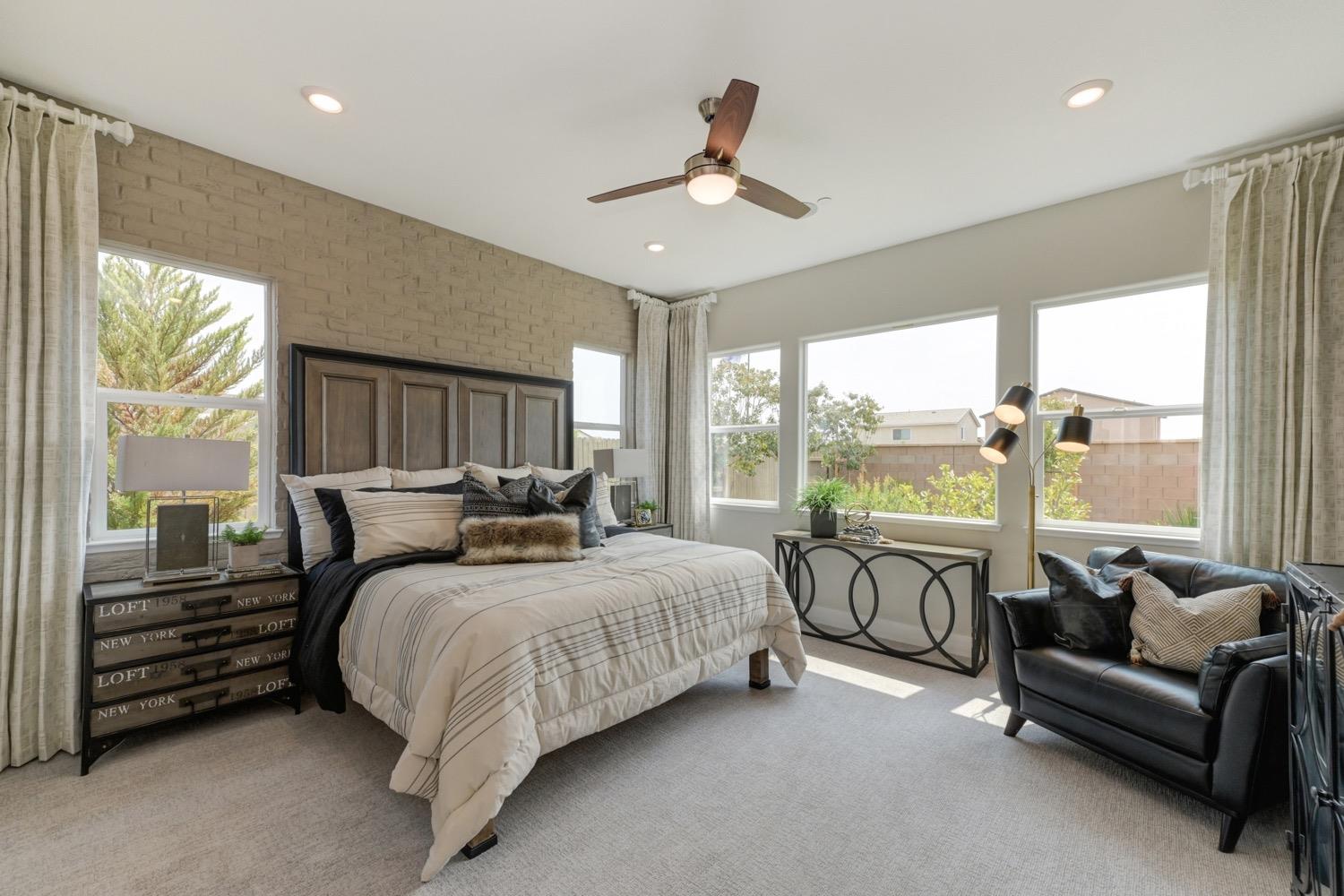 1449 Wadsworth Circle