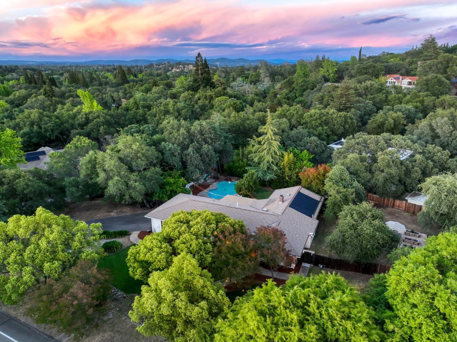 9230 Oak Leaf Way