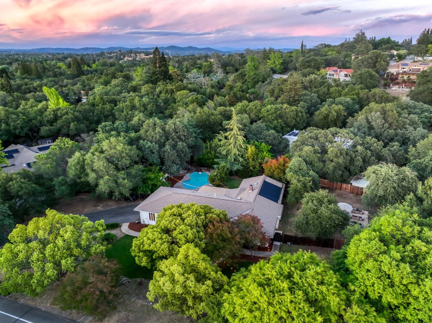 9230 Oak Leaf Way