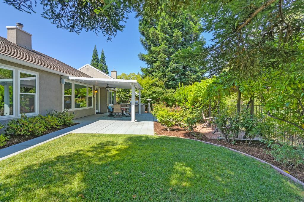 4901 Bentwood Way
