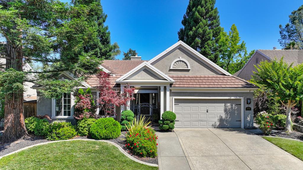4901 Bentwood Way