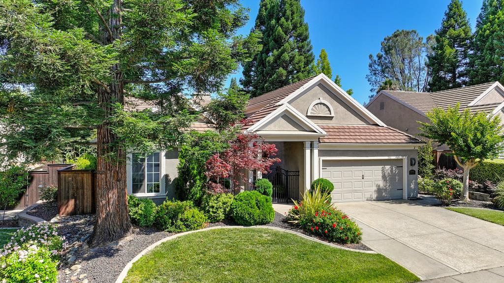 4901 Bentwood Way