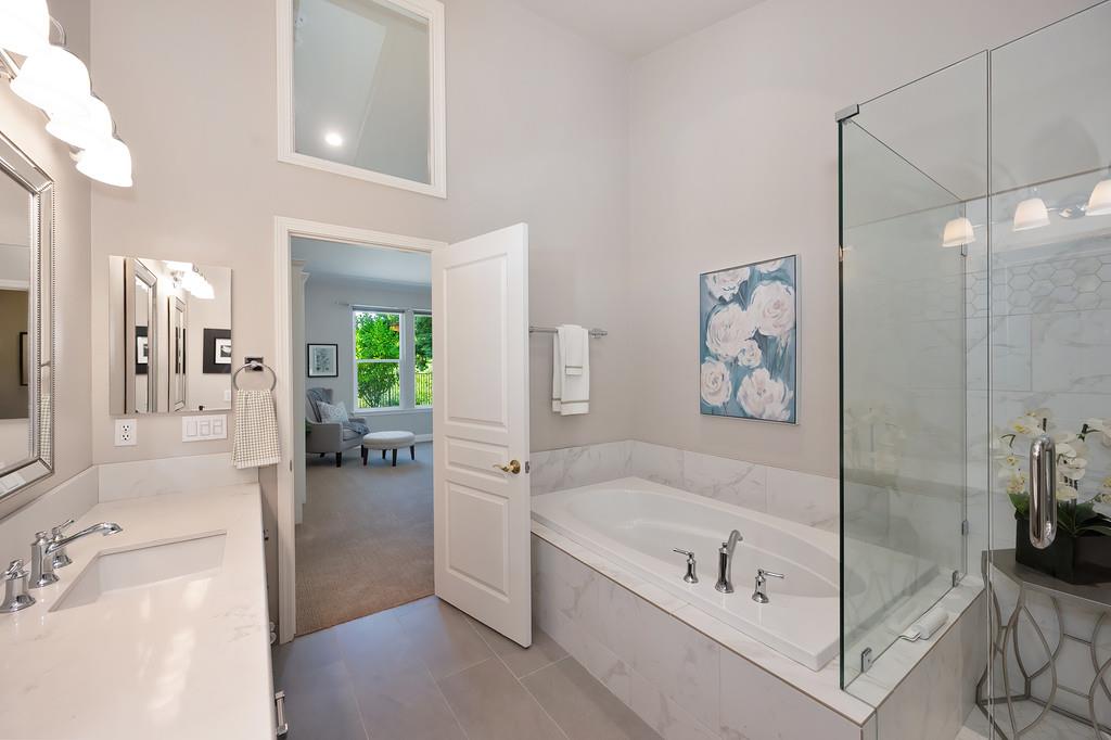 4901 Bentwood Way