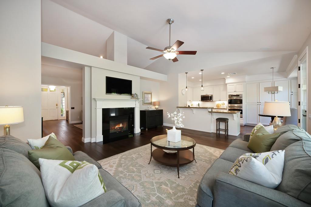 4901 Bentwood Way