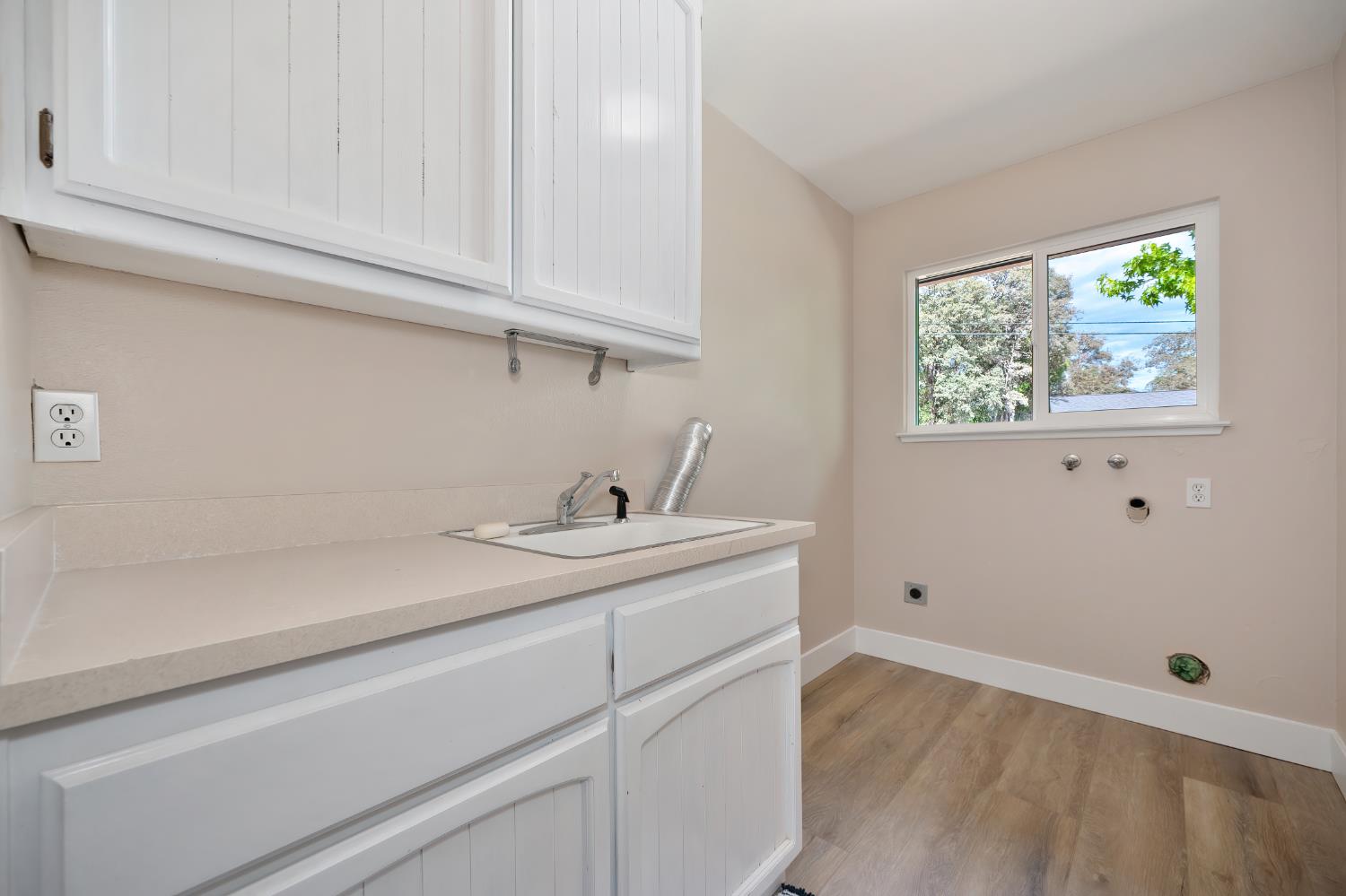 11667 Torrey Pines Drive