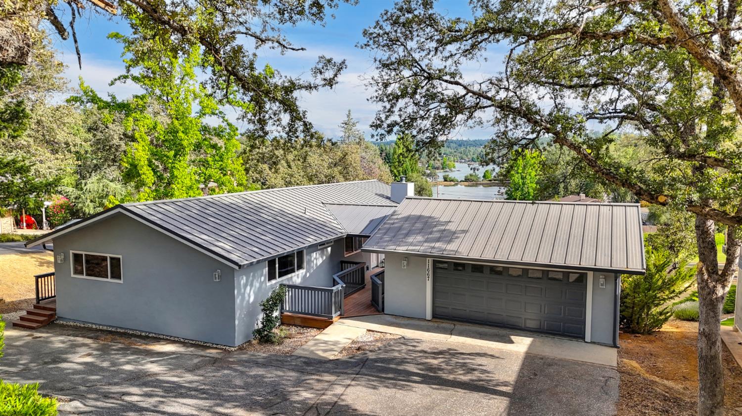 11667 Torrey Pines Drive
